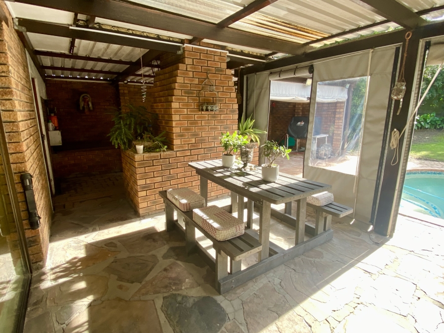 4 Bedroom Property for Sale in Sonstraal Western Cape
